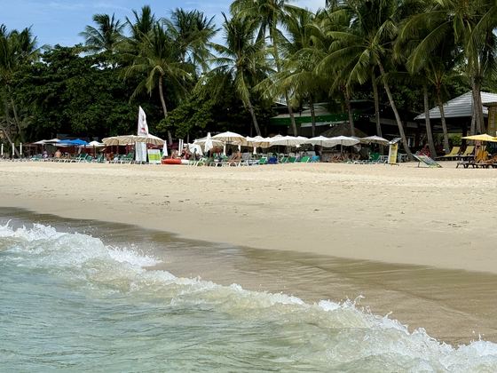 Lamai beach on Koh Samui, calmer and more family-friendly